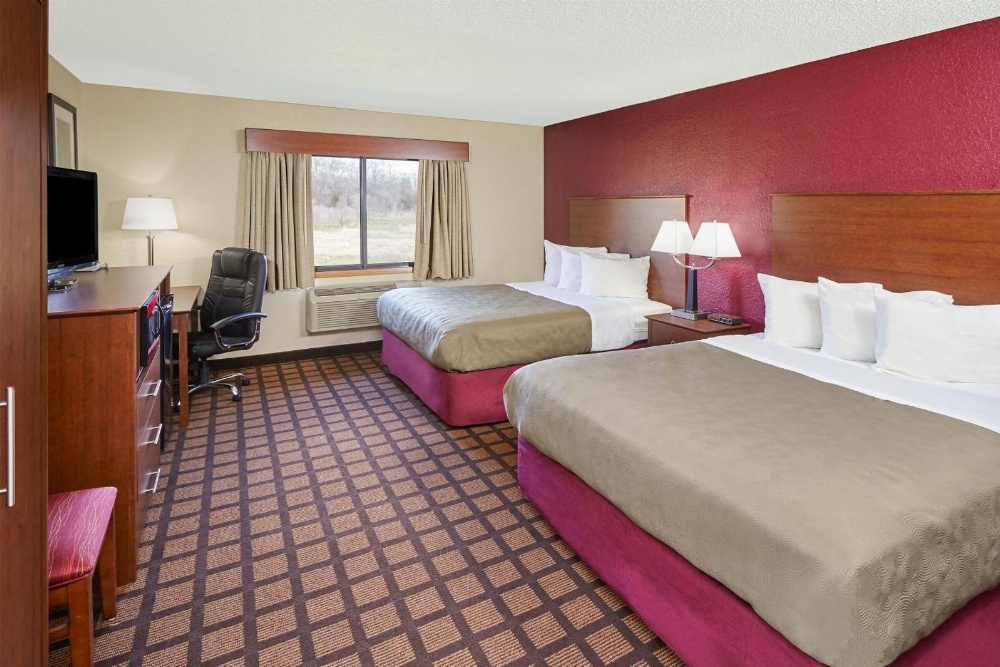 AmericInn by Wyndham Burlington Main image