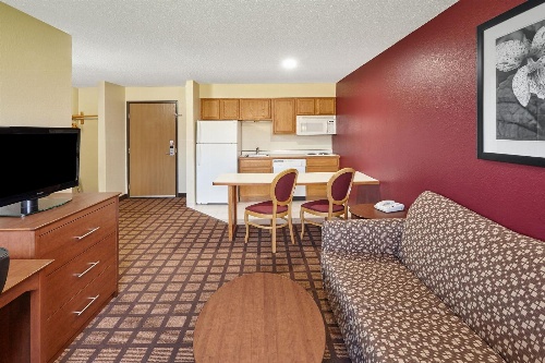 AmericInn by Wyndham Burlington image 3